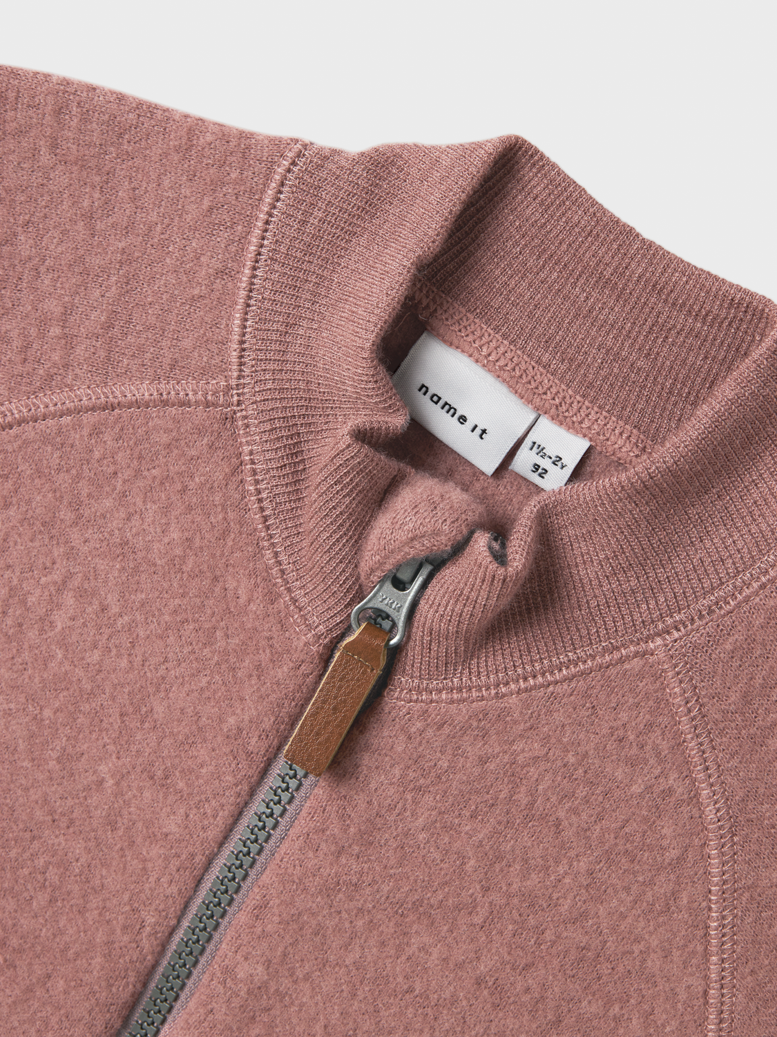 model_shot-front_full